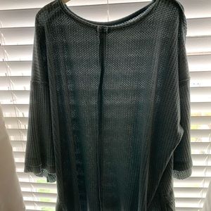 easel light sweater
